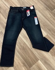 Men Wrangler Straight Fit Jeans, Dark Wash, New with Tags picture