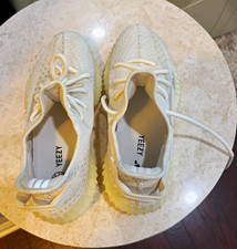 adidas Yeezy Boost 350 V2 Cream White/Triple White Primeknit Low Top CP9366 picture