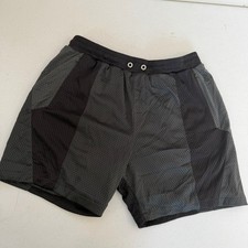 Kith 101 Mesh Shorts Mens Small Black Charcoal Colorblock Athletic Streetwear picture