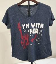 ANA CABANA Women's Top Pullover Short Sleeve Medium Statue of Liberty V-Neck NEW picture