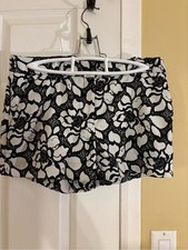 Diane Von Furstenberg Black & White Floral Lace-Effect Skort picture