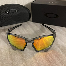 Oakley Men’s Plazma Sunglasses Gray Plastic Frame Gold Polarized Lenses New picture