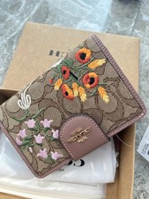 NEW COACH CEC32 Medium Corner Zip Wallet Signature Jacquard w Floral Embroidery picture