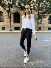 Vuori Performance Jogger Pants picture