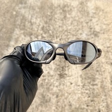 Y2K Retro Oakley  X Metal Romeo 1 Titanium Polarized Sunglasses With Box picture