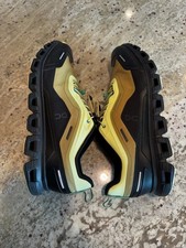 On Cloud Geo Waterproof Sneakers Mens Size 12 Black Yellow picture