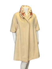 RARE VTG Lilli Ann Swing Coat 50s/60s Ivory Mohair w/Coral Beaded/Stoned Collar picture