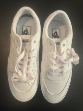 NEW Vans Women's White Brooklyn LS Shoe Size 5.5 picture