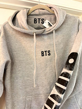 BTS K-Pop Gray Pullover Hoodie Graphic Logo Print w/ Pockets Women’s Size S picture