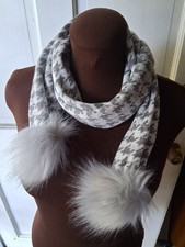 Chico's Scarf Womens OS Grey Houndstooth Metallic Knit Pom Pom Oblong NWT picture