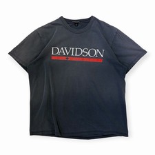 Vintage 1990’s Davidson College Wildcasts T-shirt Faded picture