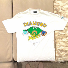 Diamond Supply Co. vs The Hundreds Graphic Tee XL Cotton White Crew Neck picture