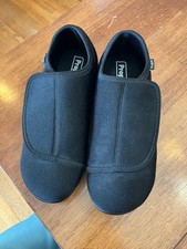 Only worn once Propet Cush n foot women's slippers. Black. Size 9. picture