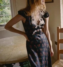 2026 NEW Women V-neck Lace Contrasting Floral Midi Dress picture