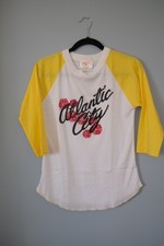 Reworked Vintage Atlantic City 1970s Graphic Raglan Baseball T-Shirt M picture
