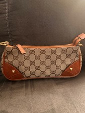 Vintage Gucci women’s hand bag. Great for a night out with the girls at the club picture