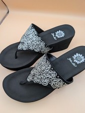 Yellow Box Joella Flip Flops Black With Bling Women's Size 8 picture