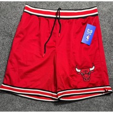 NBA Ultra Game Chicago Bulls Mesh Basketball Shorts Red White Men's Size L NWT picture
