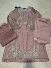 Pakistani Shalwar Kameez Designer Stitched picture