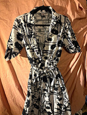DKNY Women’s 4 Long Shirt Dress Floral Black White Gray 3/4 V-Neck Belted picture