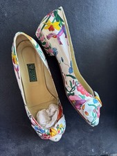 Gucci Flora Pumps Size 38.5 picture