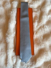 Authentic Hermès silver Silk Tie with Subtle Pattern picture