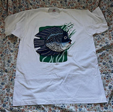Vintage Fruit of the Loom Fish Graphic T-Shirt picture