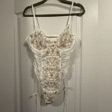 Chic White Floral Lace Chemise picture