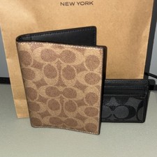 Coach Men's Wallet Set picture