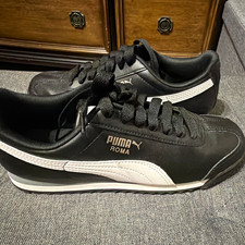 PUMA Roma Men's Low Top Lace-Up Sneakers Black/White Solid Casual US 6.5 picture