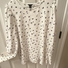 Ann Taylor Women's Blouse M White/Black Floral Long Sleeve Round Neck Button picture