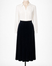 Vintage 1980's Evan Picone Silk Velvet Skirt Pleated Maxi in Black Navy Size 10 picture