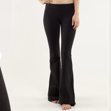 RARE Lululemon Wanderful Low Rise Flare Pant Zippered Back Pockets Size 4 34 In picture