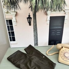 LULULEMON olive green leggings with pockets picture