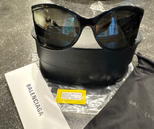 BALENCIAGA EXTREME Oversized Wrap Black Grey Bold Sunglasses BB0154S 001 picture