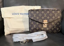 Brand New Louis Vuitton Monogram Metis Pochette picture