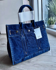 GAP Women’s Blue Tote Bag Standard Detachable Strap Snap Closure Pockets picture