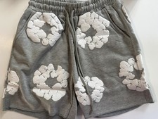 Denim Tears Cotton Wreath Shorts Grey Men’s Size Small NWT picture