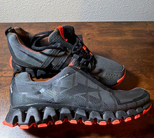 Reebok ZigWild TR2 Men's Low Top Lace-Up Sneakers Black/Orange Cross Train picture
