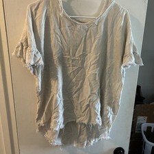 Umgee USA light gray linen blouse with open back and destressed hem, size M picture