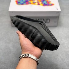 Nike Men's Black Slip-On Low Top Sneaker Athletic Shoes, Solid Pattern picture