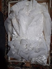Vintage Bridal Gown White Satin V-Neck Long Sleeve  Gown Train Veil picture
