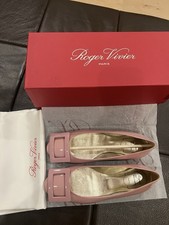 Roger Vivier Gommette Size 35.5 Pink Patent Leather Ballet Flats picture