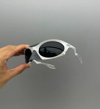 Vintage Oakley Plantaris OO9437 Polarized Sunglasses Y2K White Frame Black Lens picture