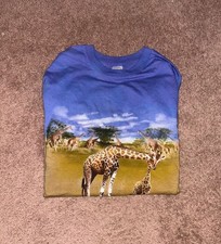 Vintage 1990s Mama and Baby Giraffe Scenic Split Colored T Shirt ... picture