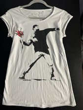 Banksy Graffiti Art Pop Love Is In The Air Women’s T Shirt Size M organic picture