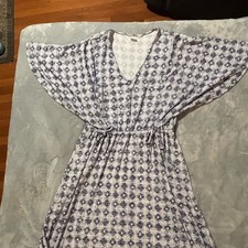 GAP Cloudy Blue and White Top picture