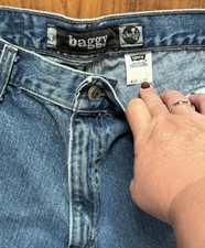 *RARE* VINTAGE LEVI’S SILVERTAB BAGGY JEANS 36 x32 -EUC picture