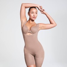 ASSETS SPANX Bodysuit Shapewear Ultra Firm Women's Body Slimmer picture