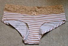 Brand New Deep Lace Trimmed Short Style Knickers, White & Beige, Large UK 14-16 picture